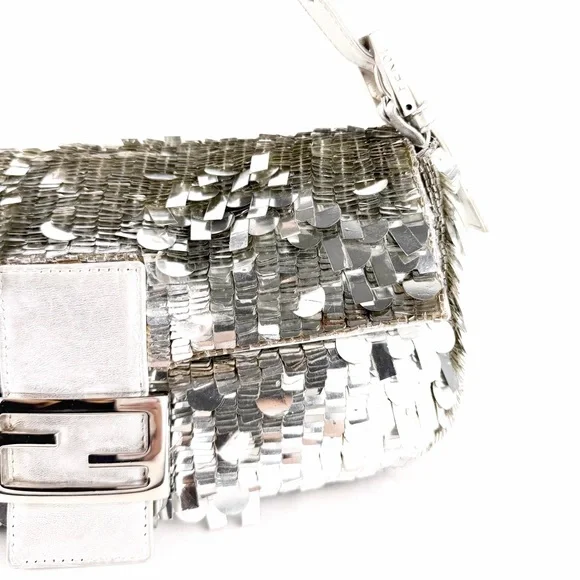 •SOLD• RARE Fendi Metallic Silver Sequin Baguette - Picture 4 of 8